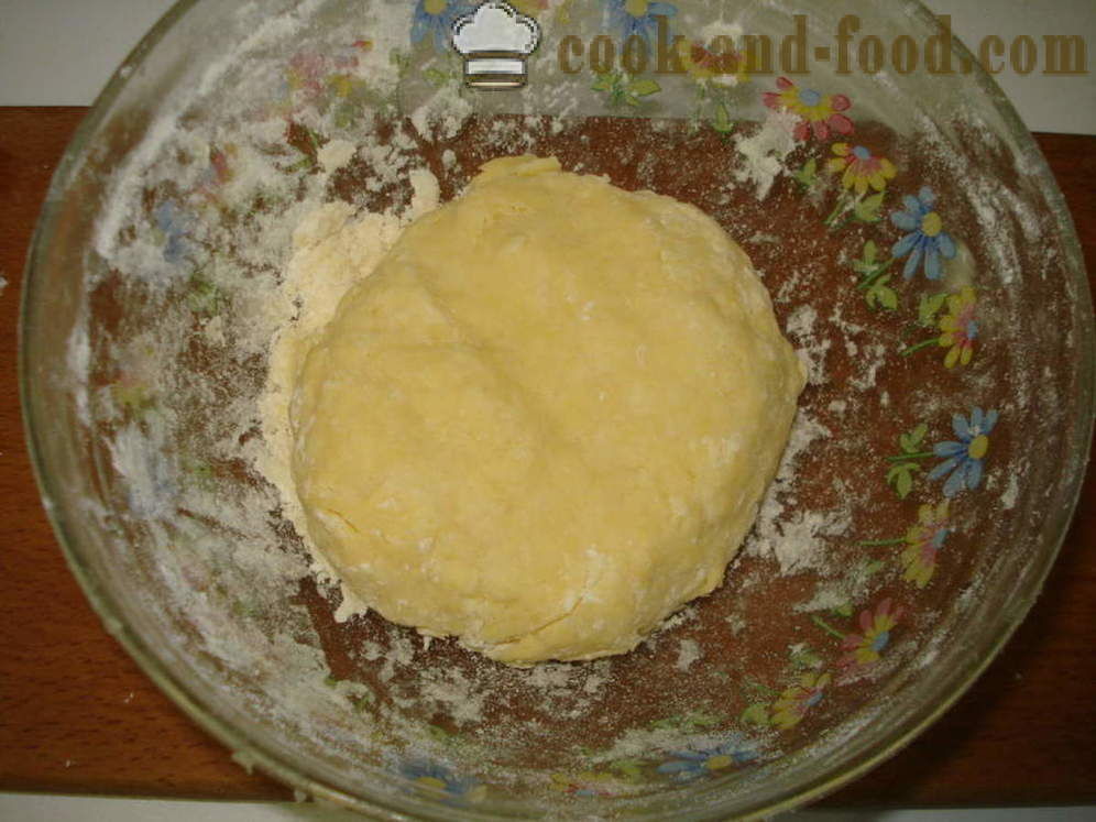 Ανοικτή πίτα κολοκύθας με καρύδια και μέλι - πώς να μαγειρεύουν κολοκυθόπιτα στο φούρνο, με μια βήμα προς βήμα φωτογραφίες συνταγή