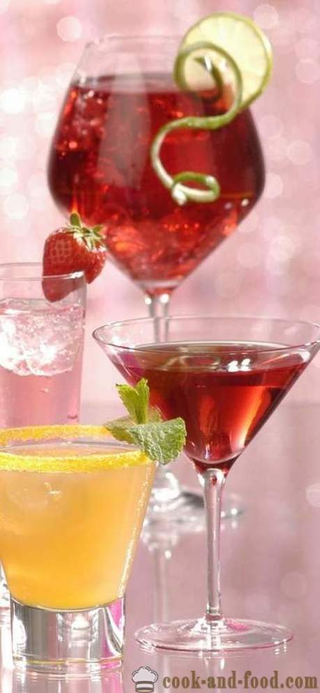 Ποτά 2017 Πρωτοχρονιάς και εορταστικό κοκτέιλ στο έτος του κόκκορα - αλκοολούχα και μη αλκοολούχα