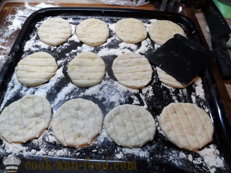 Ψωμί κρεμμύδι στο φούρνο ή το κρεμμύδι ψωμάκια - όπως το πώς να ψήνουν το ψωμί, κρεμμύδι, ένα βήμα προς βήμα φωτογραφίες συνταγή