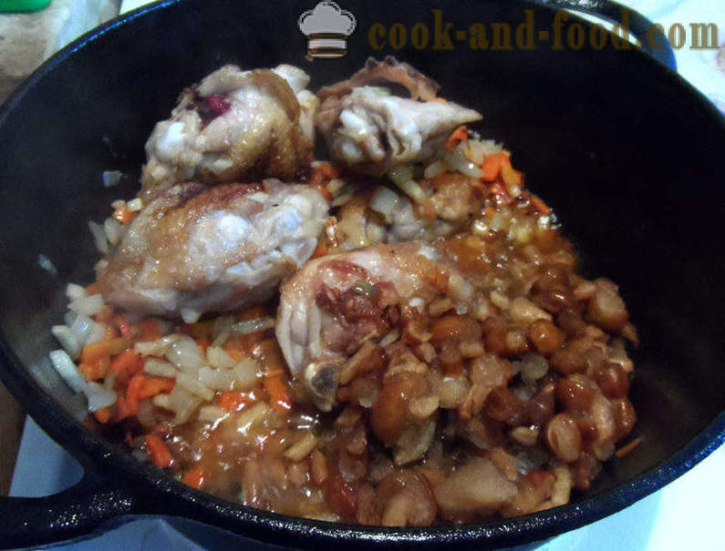 Κοτόπουλο με μανιτάρια σε σάλτσα κρέμας - πώς να μαγειρεύουν κοτόπουλο με σάλτσα μανιταριών, βήμα προς βήμα φωτογραφίες συνταγή