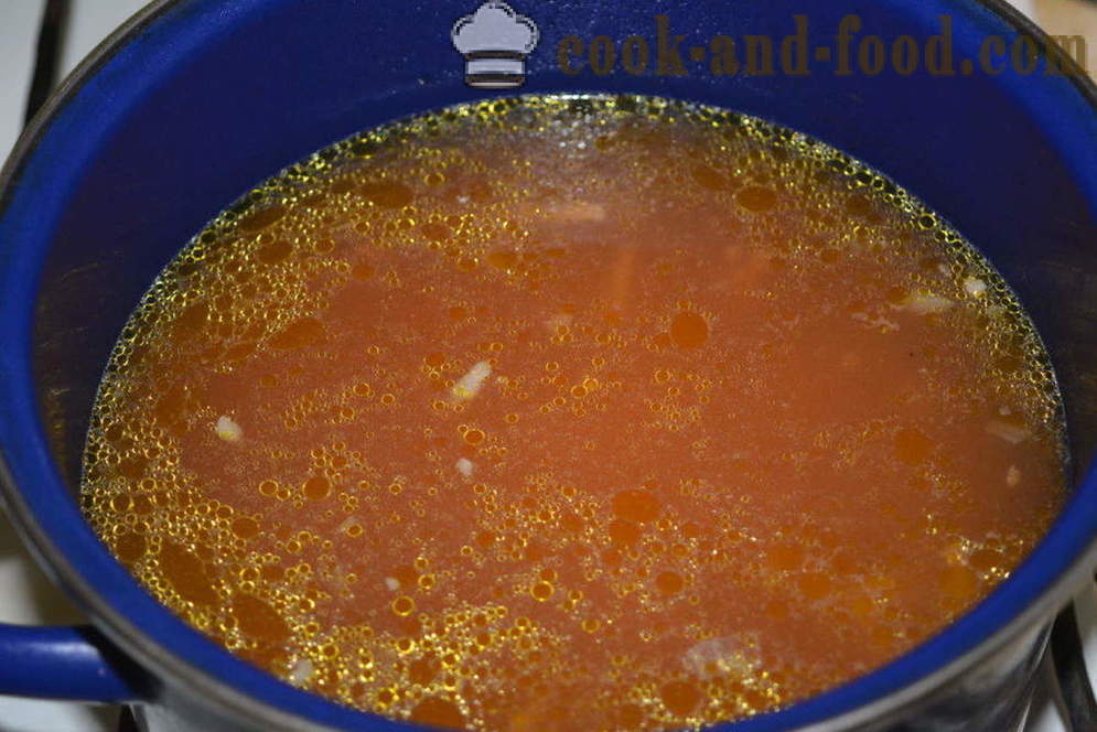 Σούπα με βάση το κρέας με κρέας και ζυμαρικά από αλεύρι και αυγά - πώς να μαγειρεύουν σούπα με κιμά με ζυμαρικά, ένα βήμα προς βήμα φωτογραφίες συνταγή