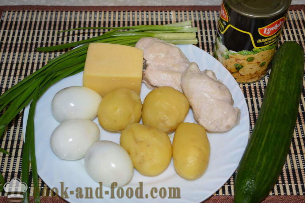 Πολυεπίπεδη σαλάτα με κοτόπουλο και μανιτάρια - πώς να μαγειρεύουν σαλάτα κοτόπουλο σε στρώσεις με μανιτάρια, ένα βήμα προς βήμα φωτογραφίες συνταγή