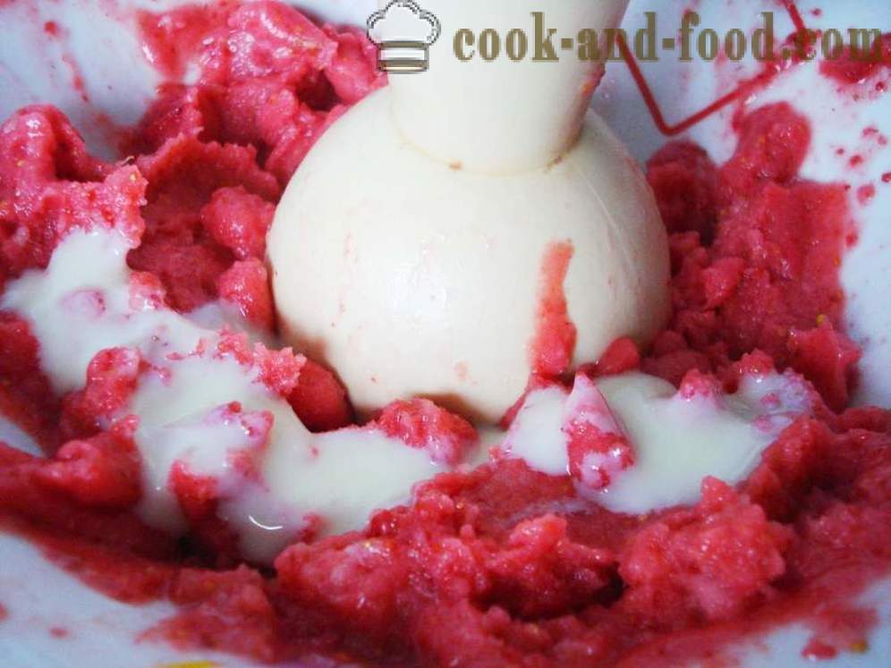 Κρεμώδες παγωτό φράουλα από κατεψυγμένα φρούτα και συμπυκνωμένο γάλα - πώς να κάνει γρήγορα σπιτικό παγωτό με φράουλες, ένα βήμα προς βήμα φωτογραφίες συνταγή