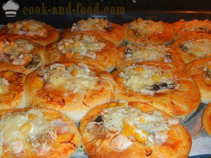 Μίνι πίτσες με ζύμη στο φούρνο - πώς να κάνει ένα μίνι-πίτσα στο σπίτι, βήμα προς βήμα φωτογραφίες συνταγή