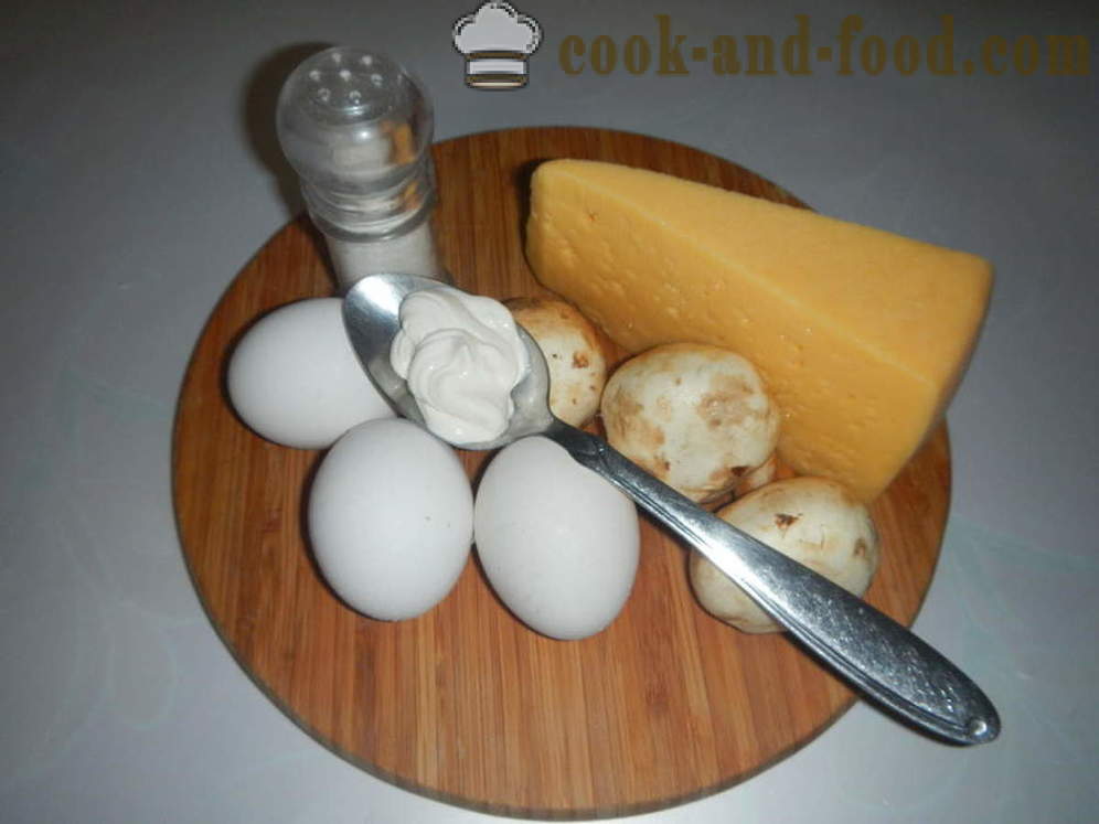 Ομελέτα με μανιτάρια και τυρί στο τηγάνι - πώς να μαγειρεύουν ομελέτα με ξινή κρέμα, ένα βήμα προς βήμα φωτογραφίες συνταγή