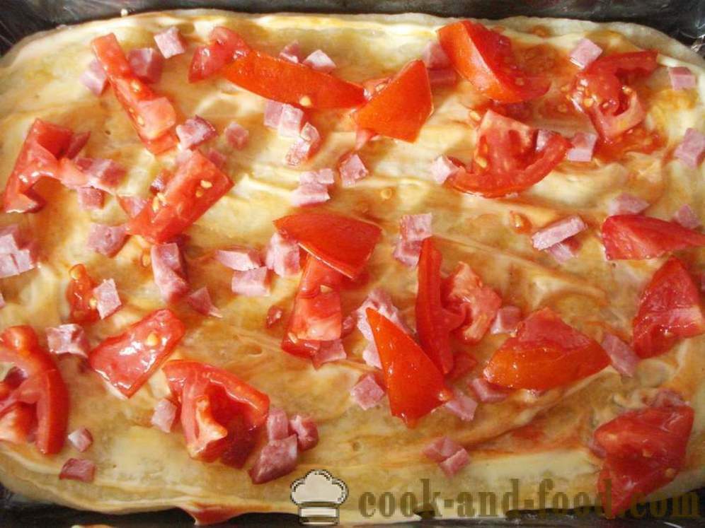 Πίτσα από το τελικό ζύμη στο φούρνο - πώς να κάνει μια πίτσα με λουκάνικο στο σπίτι, βήμα προς βήμα φωτογραφίες συνταγή
