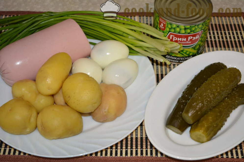 Σαλάτα με λουκάνικο και αγγούρι - πώς να κάνει μια σαλάτα με λουκάνικο, ένα βήμα προς βήμα φωτογραφίες συνταγή