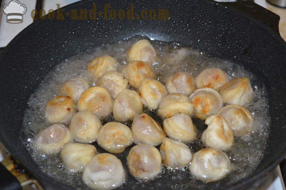 Βήμα προς βήμα, πώς να τηγανίσετε κατεψυγμένα ζυμαρικά στο τηγάνι, συνταγή με φωτογραφία