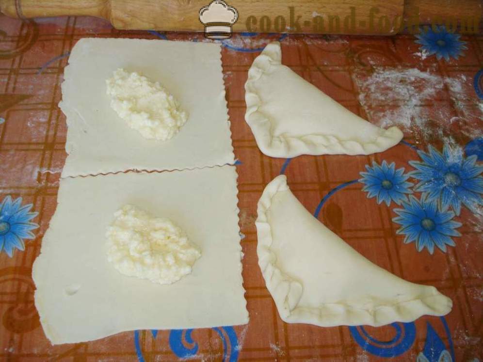 Εισπνοές με τυρί σφολιάτας - βήμα προς βήμα, πώς να κάνει σφολιάτας με τυρί στο φούρνο, τη συνταγή με μια φωτογραφία