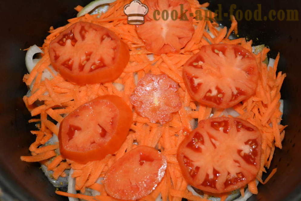 Pollock, βρασμένο με τα κρεμμύδια, τα καρότα και τις ντομάτες σε μαγιονέζα - βήμα προς βήμα πώς να μαγειρεύουν μπακαλιάρος στιφάδο με λαχανικά στο multivarka, τη συνταγή με μια φωτογραφία