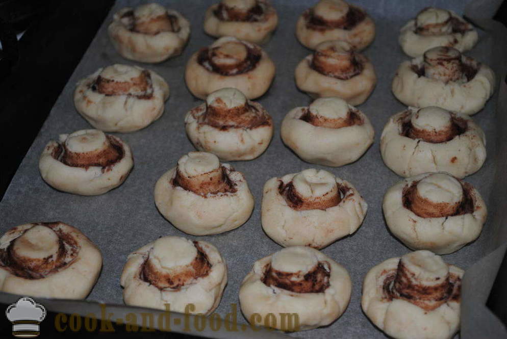 Νόστιμα σπιτικά μπισκότα με μανιτάρια άμυλο - πώς να μαγειρεύουν μπισκότα μανιταριών, βήμα προς βήμα φωτογραφίες συνταγή