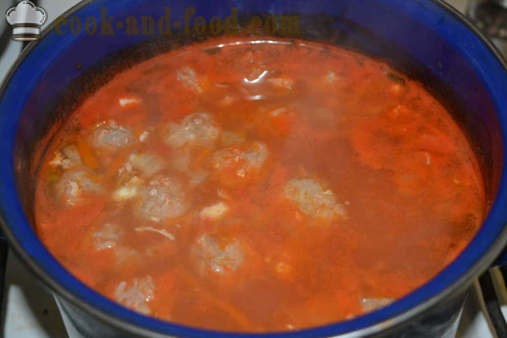 Σούπα ντομάτας με κεφτεδάκια - πώς να μαγειρεύουν σούπα ντομάτας με κεφτέδες, με μια βήμα προς βήμα φωτογραφίες συνταγή