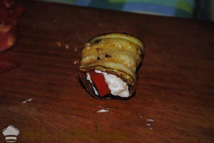 Rolls του κολοκυθάκια με τυρί, σκόρδο και μαγιονέζα - πώς να κάνει ρολά κολοκυθάκια, ένα βήμα προς βήμα φωτογραφίες συνταγή