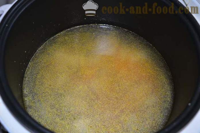 Νόστιμη σούπα κοτόπουλο με χυλοπίτες στο multivarka - χωρίς πατάτες