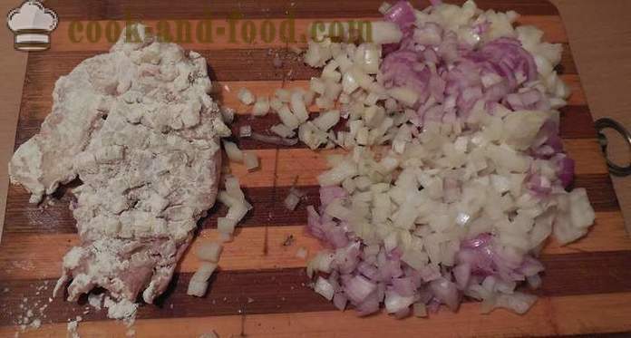 Σπιτική χοιρινές μπριζόλες με τα κρεμμύδια σε ένα τηγάνι - πώς να προετοιμαστούν νόστιμα μπριζόλες, μια βήμα προς βήμα φωτογραφίες συνταγή
