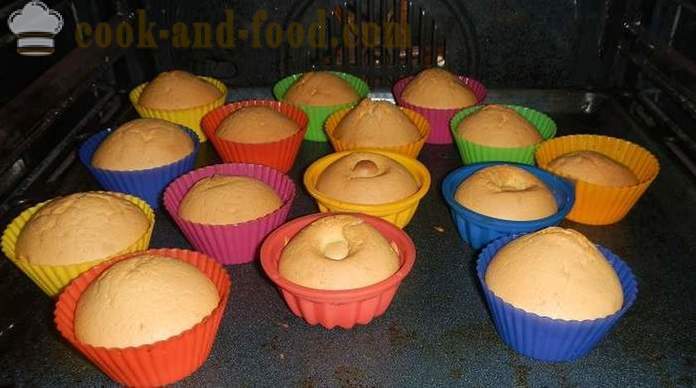 Σπιτική συνταγή για ένα απλό κέικ σε φόρμες σιλικόνης - πώς να κάνει νόστιμα cupcakes απλή, βήμα προς βήμα συνταγή για κέικ με φωτογραφία