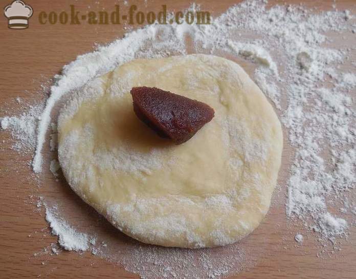 Κέικ Air ζύμης με μαρμελάδα στο φούρνο - πώς να μαγειρεύουν πίτες με μαρμελάδα, με μια βήμα προς βήμα φωτογραφίες συνταγή
