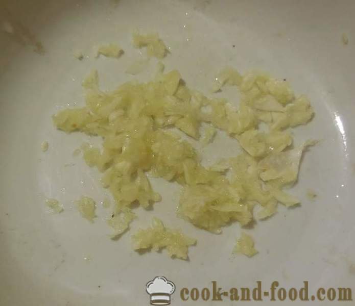 Σπιτικά κρουτόν σκόρδου στο φούρνο, κατάλληλο για μπύρα, σούπα ή σαλάτα - πώς να κάνει κρουτόν σκόρδου στο σπίτι, τη συνταγή με μια φωτογραφία
