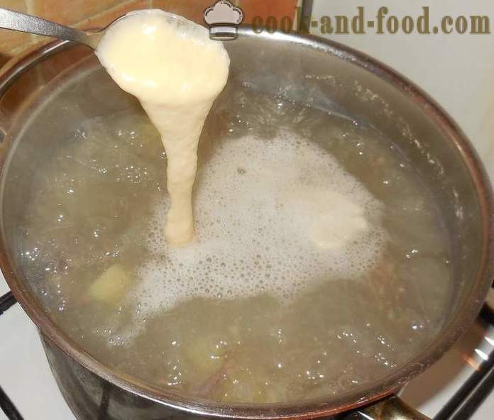 Σούπα με ζυμαρικά σε ζωμό κρέατος - πώς να κάνει ζυμαρικά αυγά και το αλεύρι - ένα βήμα προς βήμα φωτογραφίες συνταγή