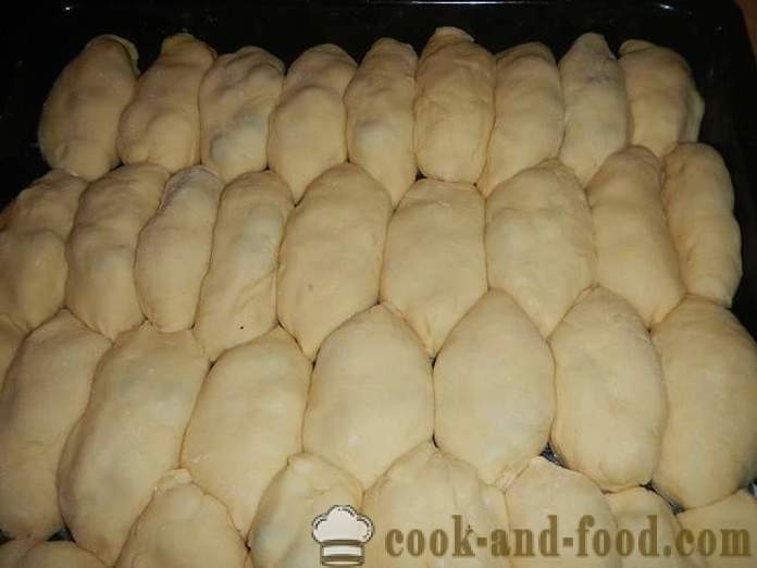 Κέικ ζυμομύκητα με κεράσια στο φούρνο - μια βήμα προς βήμα συνταγή για ζύμη που περιέχει μαγιά για πίτες με ξηρή ζύμη (με φωτογραφίες).