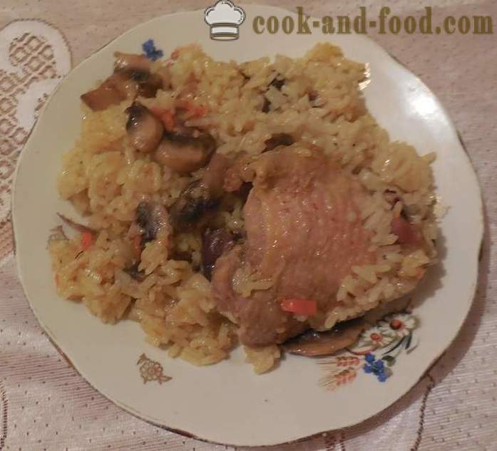 Ρύζι με κοτόπουλο και μανιτάρια σε multivarka ή πώς να μαγειρεύουν ριζότο με multivarka, βήμα προς βήμα συνταγή με φωτογραφίες.