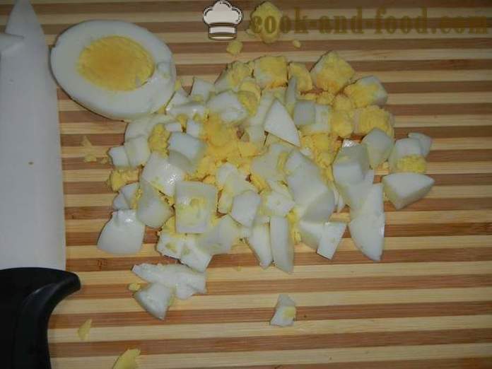 Απλή σαλάτα από συκώτι κοτόπουλου - βήμα προς βήμα η συνταγή για τα στρώματα του ήπατος σαλάτα (με φωτογραφίες).