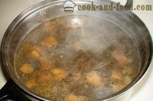 Σούπα μανιταριών με μανιτάρια και πατάτες - νόστιμο, γρήγορο και ικανοποιητικό. Συνταγή με φωτογραφίες.