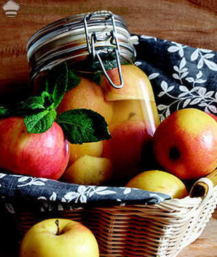 Μαρμελάδα, χυμό και κομπόστα: 5 συνταγές μήλων για το χειμώνα