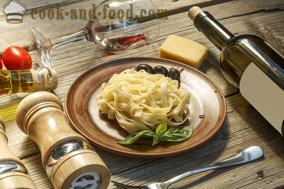 Ιταλική κουζίνα: ζυμαρικά carbonara τρεις συνταγές με κρέμα γάλακτος