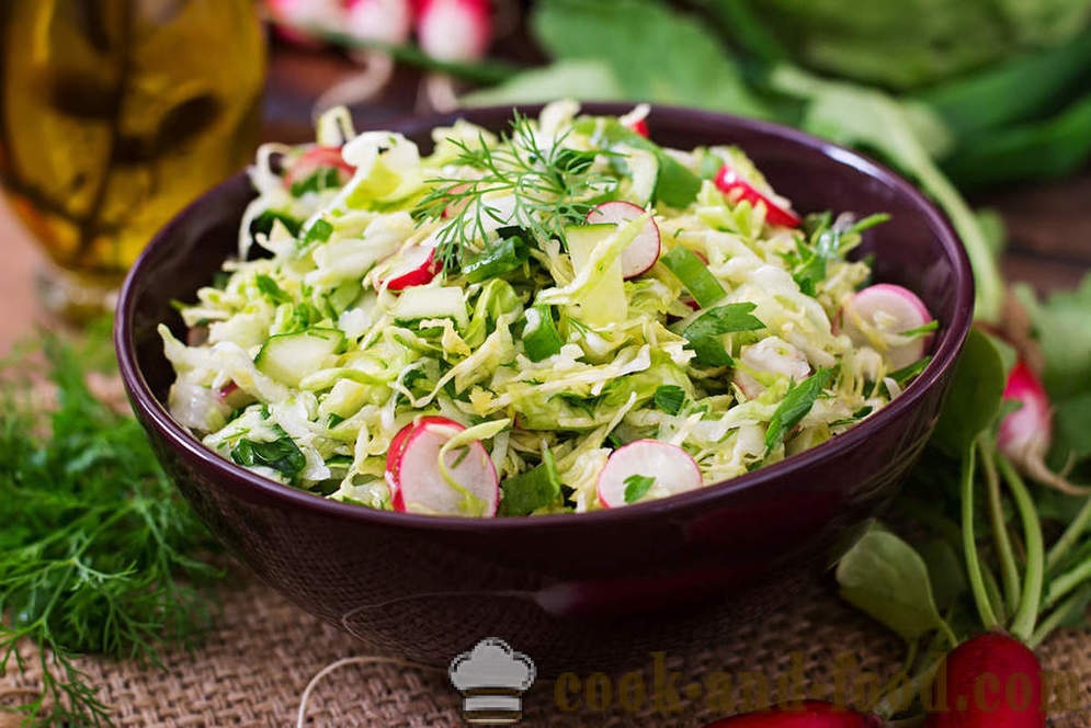 Καλοκαιρινή σαλάτα από φρέσκα λαχανικά: 4 συνταγή