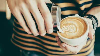 Σχέδια για καφέ: ζωγραφική latte art