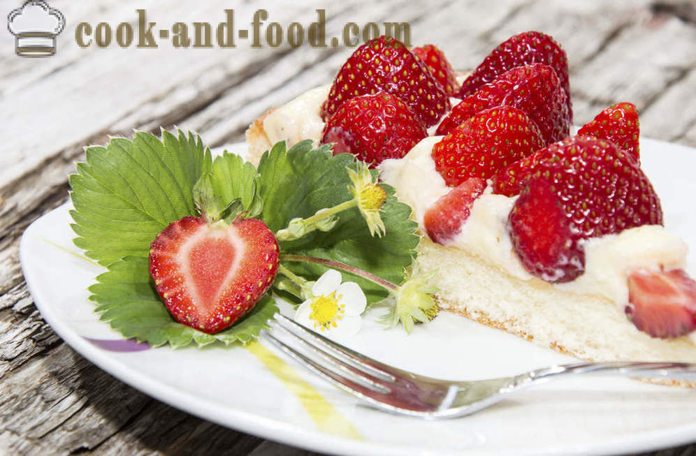 Κέικ, ευάερο κρέμα και το τσάι φράουλα από Ivlev και χαρουπιές - βίντεο συνταγές στο σπίτι